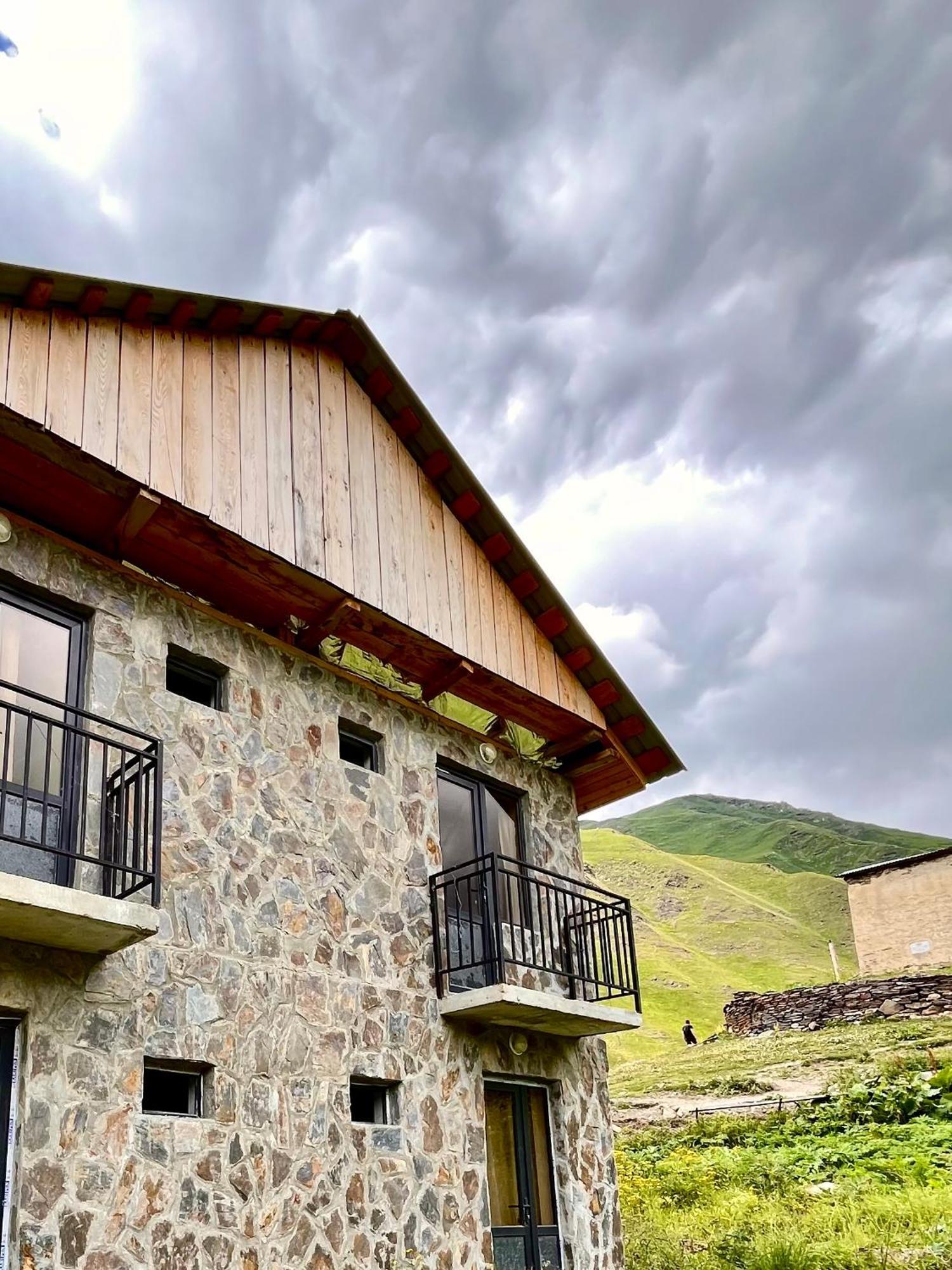 Gamarjoba Guest And Art House Hotel Ushguli Exterior foto